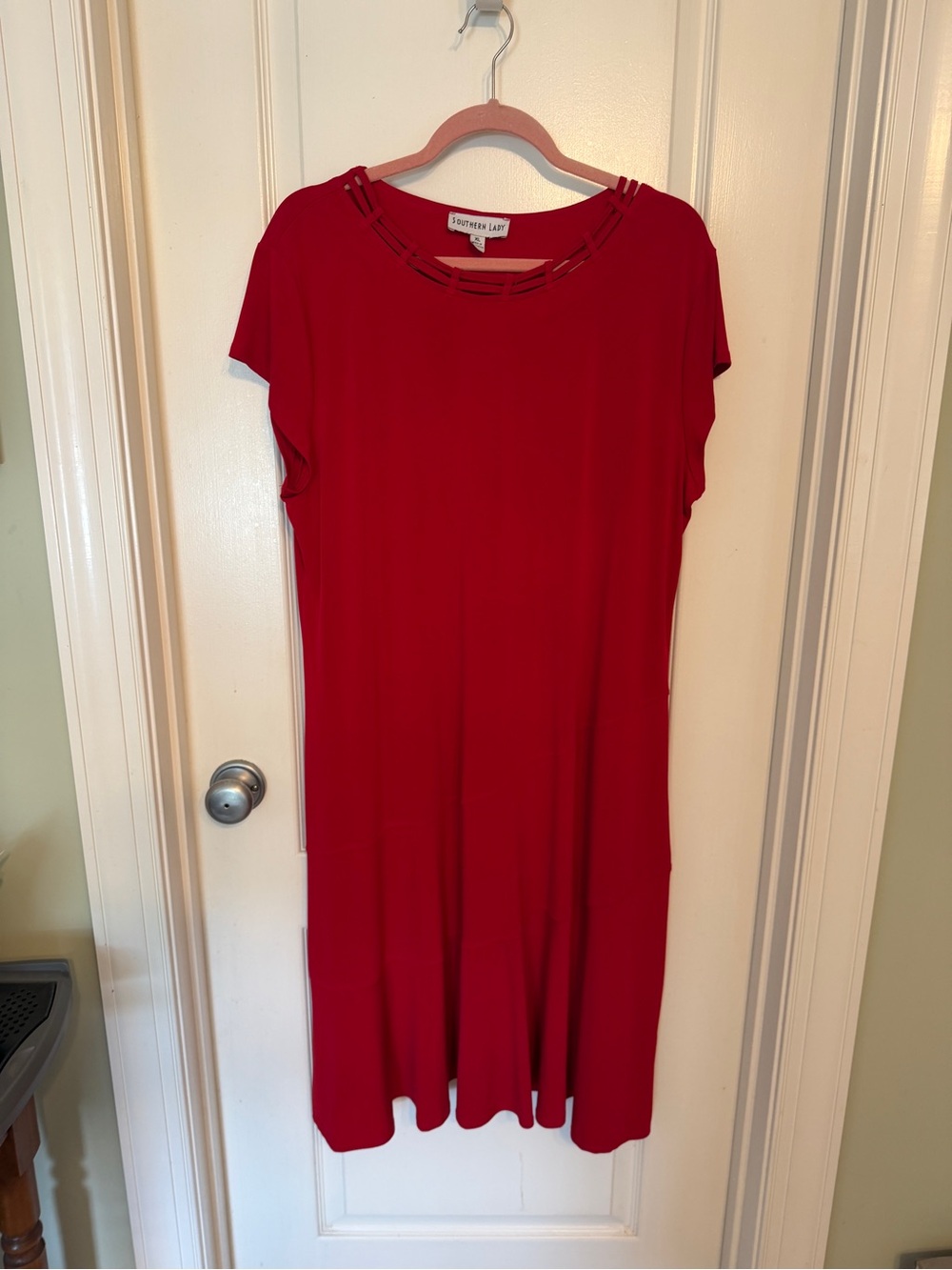 Southern Lady Red Short-Sleeve Midi Shift Dress with Cutout Neckline